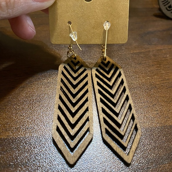 Wooden Cut Out Chevron Earrings - Picture 3 of 3